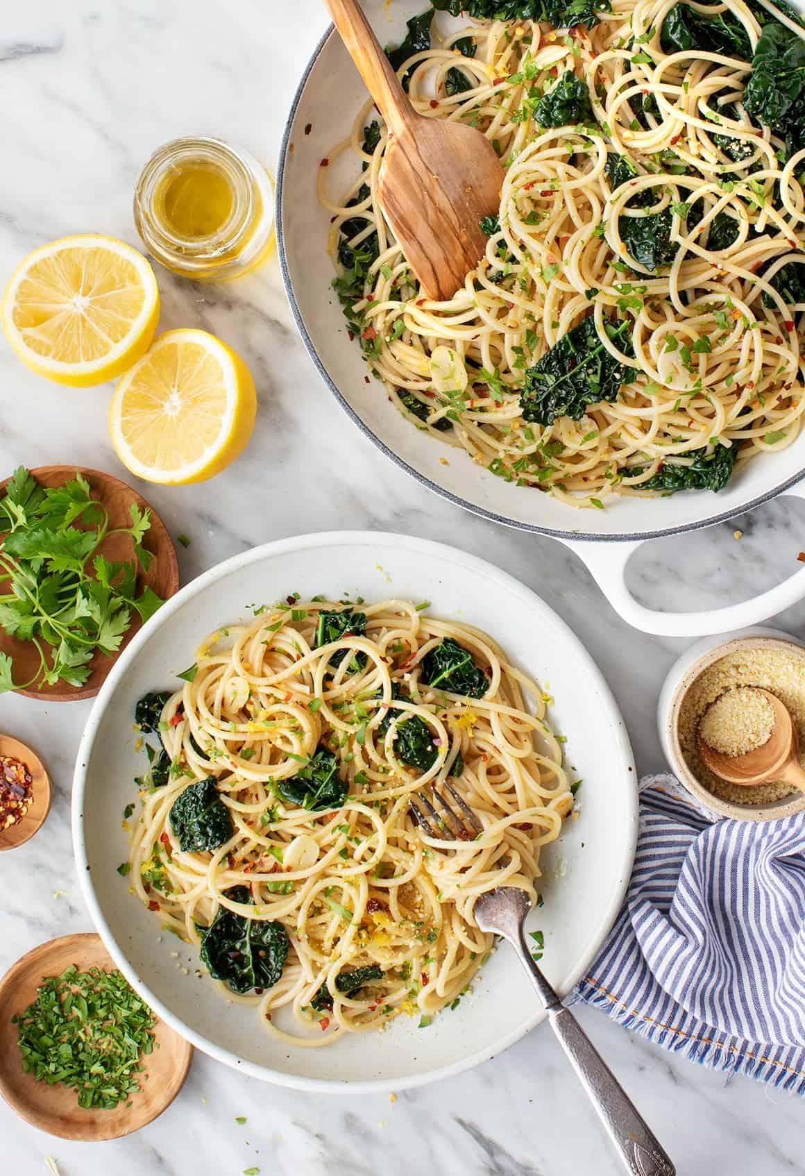 ingredients for pasta aglio e olio