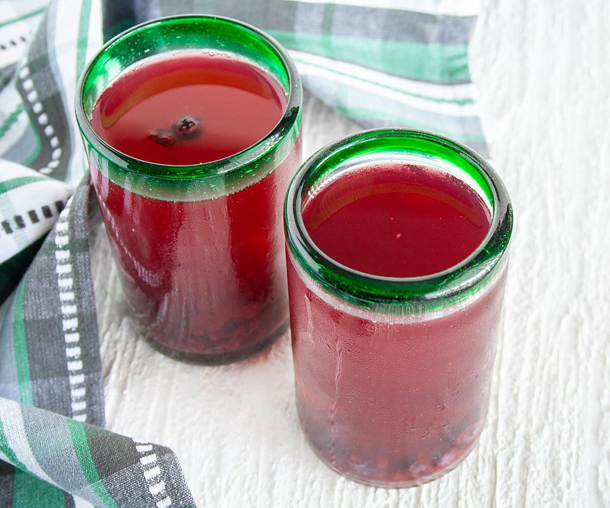 close up of a kombucha arctic blast with fresh berries