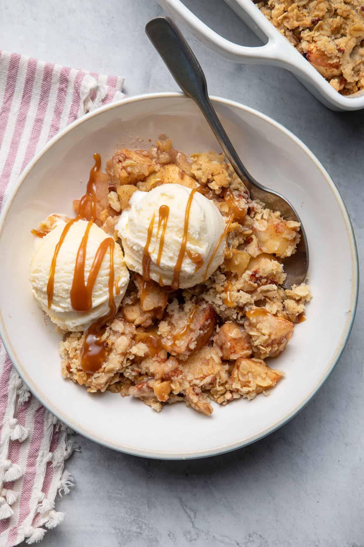 delicious apple crumble with ice cream