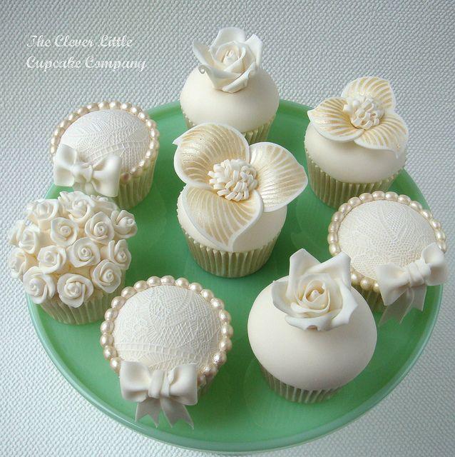 lace and pearl themed cupcakes