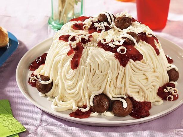 Köttbullar Cake with Vanilla Frosting