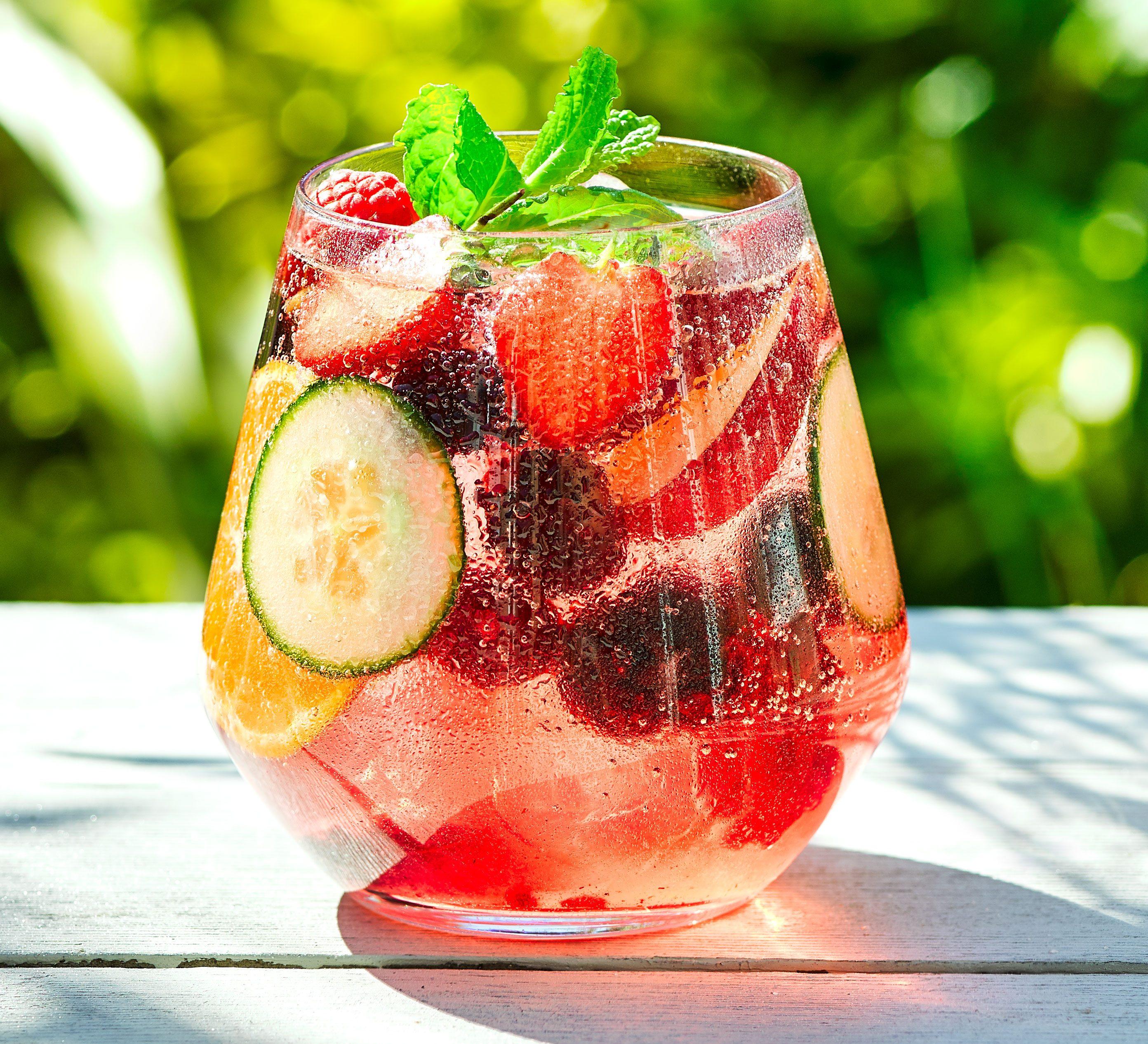 Refreshing summer mocktail in a glass