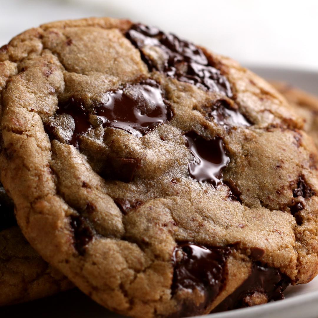 delicious chocolate chip cookies