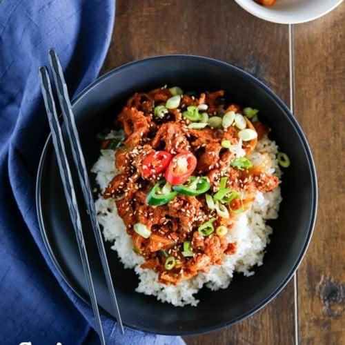 slow cooker spicy korean pulled pork rice bowl