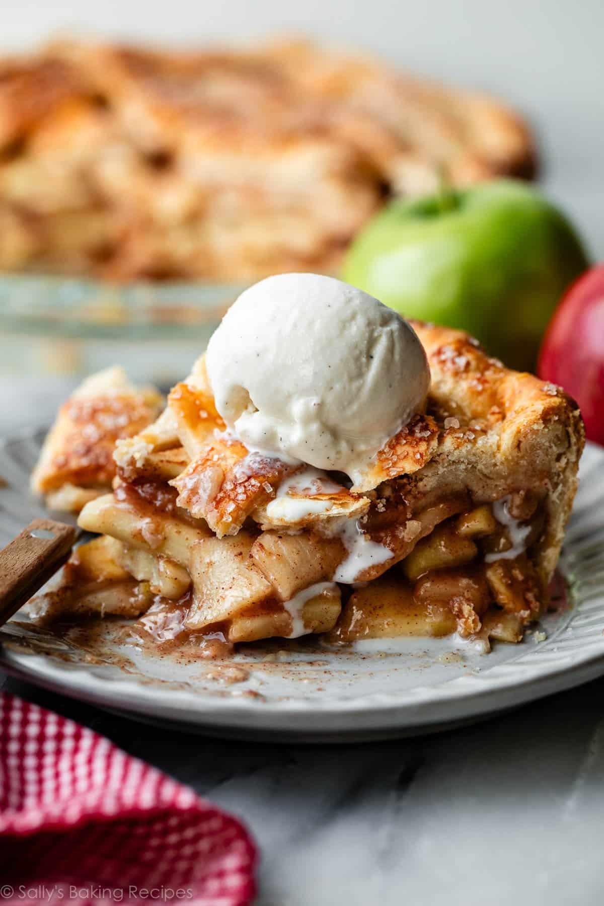 delicious homemade apple pie