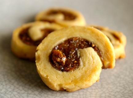 preparing ancient egyptian date and fig dessert