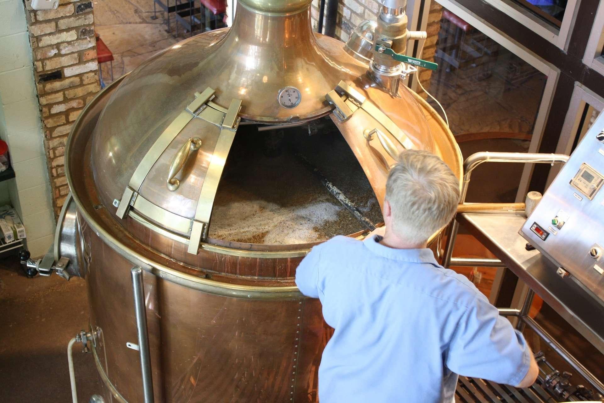 wort boiling in a brew kettle