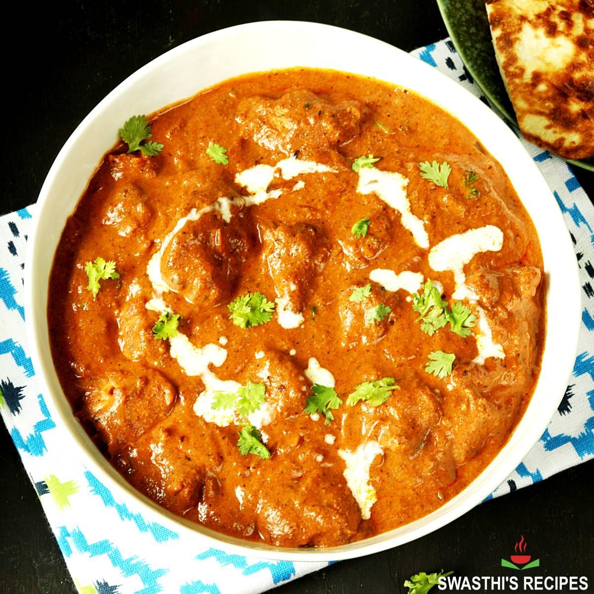 Marinating chicken for Chicken Tikka Masala