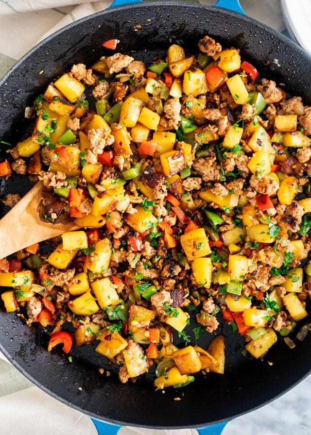 one-pot sausage and potato hash breakfast