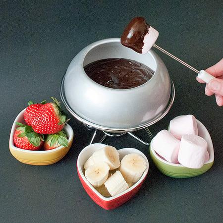 Kamut Kiss Fondue with assorted dippers around