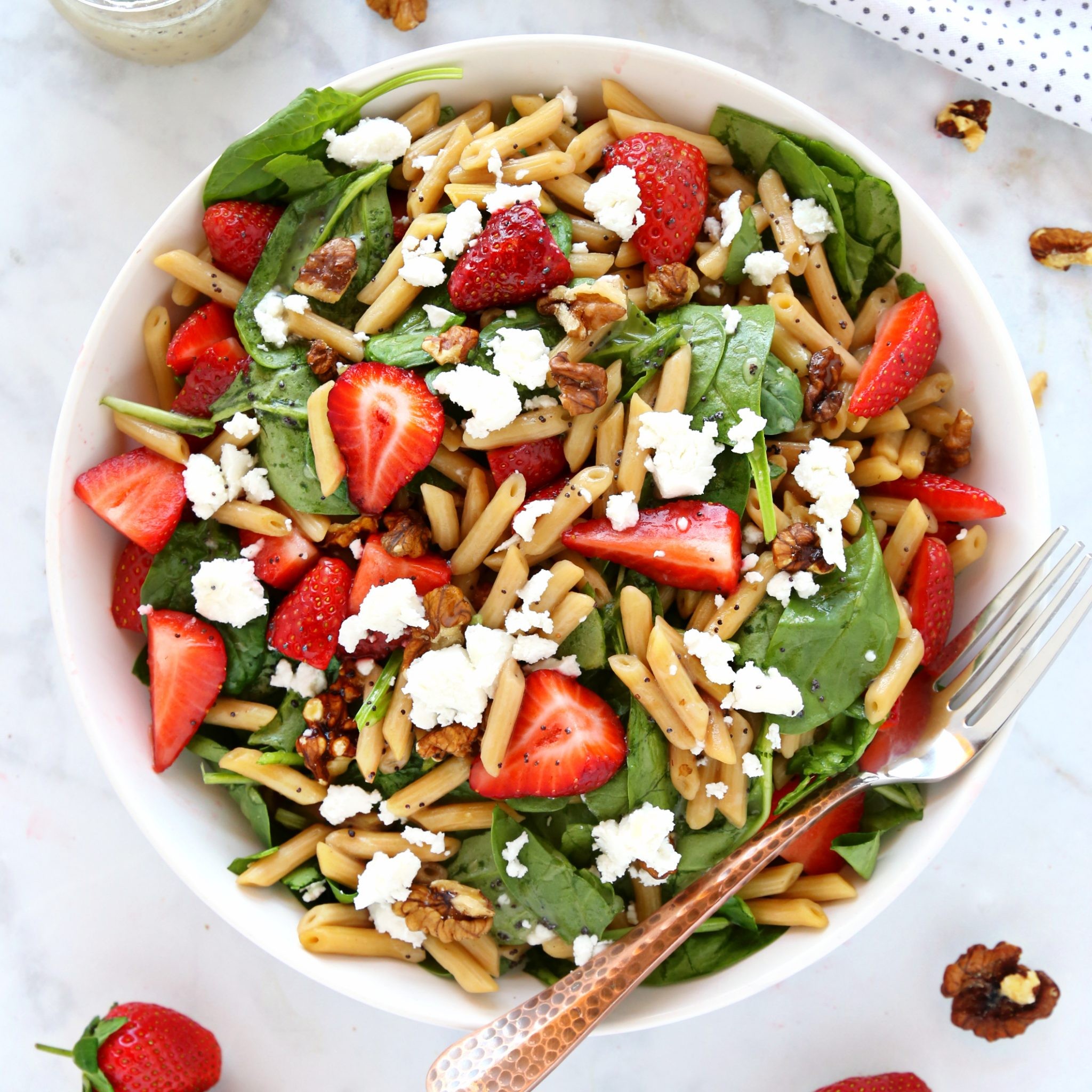 strawberry spinach pasta salad with poppy seed dressing