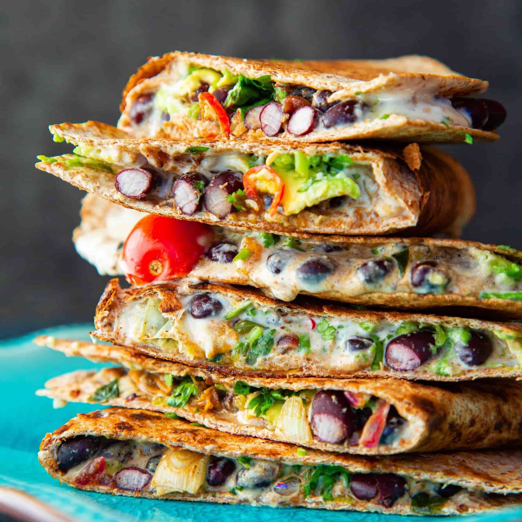 injera quesadillas with spicy black beans