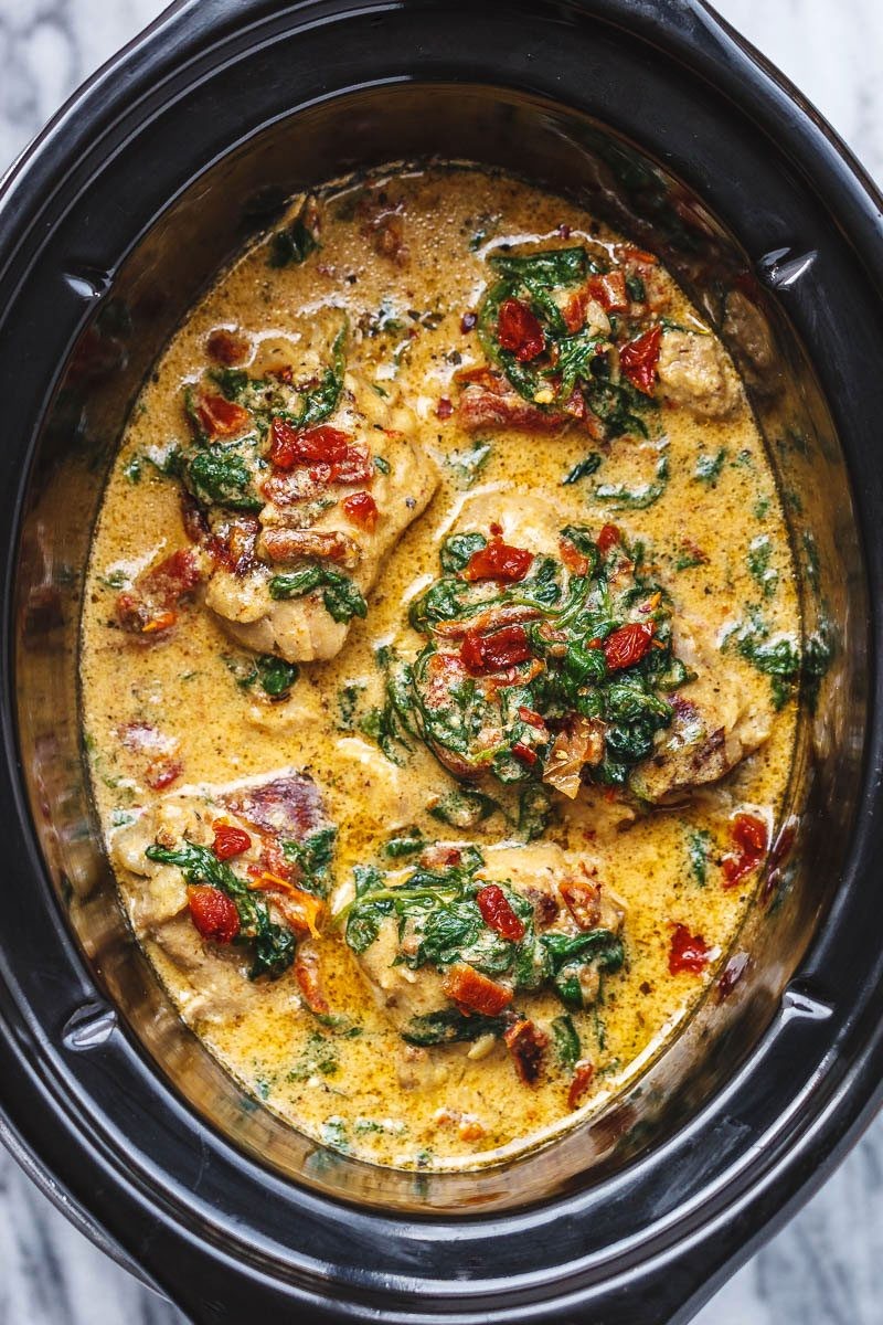 hearty crockpot tuscan chicken with spinach and sun-dried tomatoes