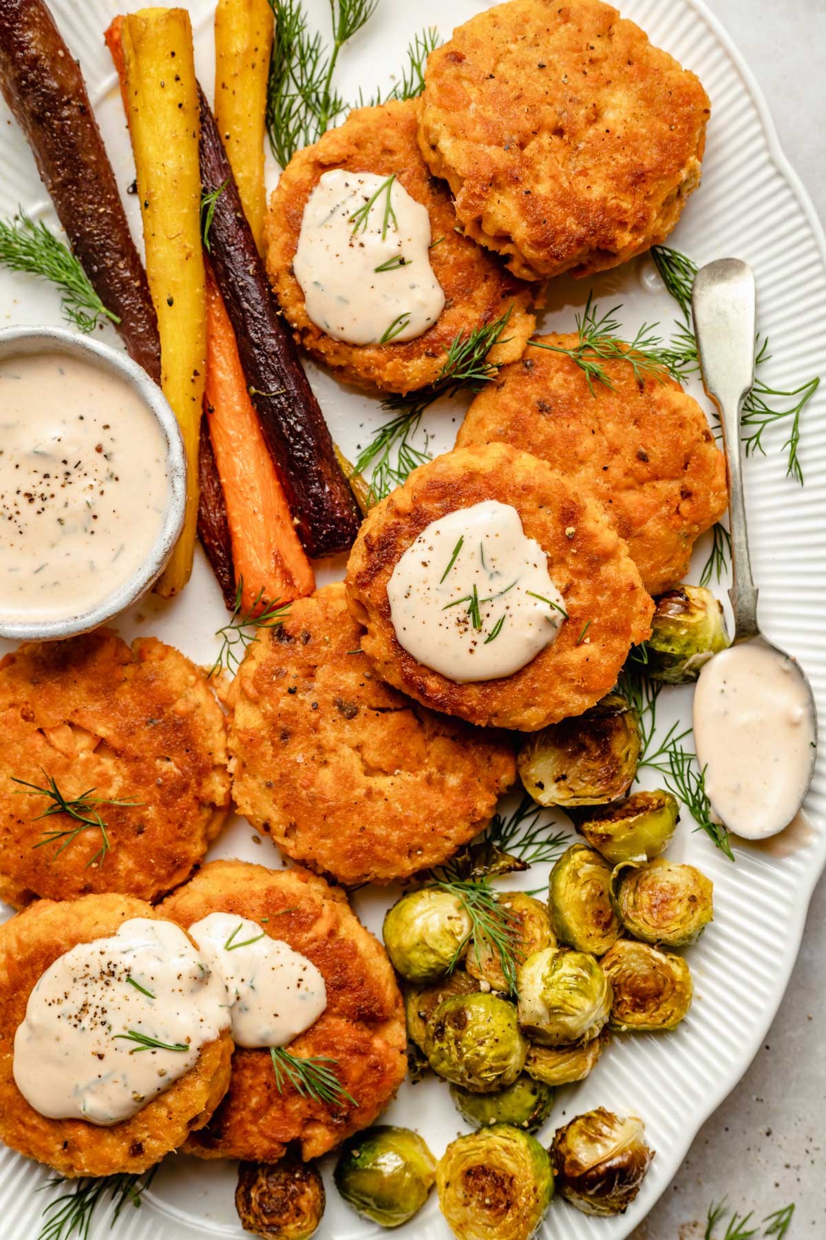 Crispy sheet pan salmon patties with fresh dill