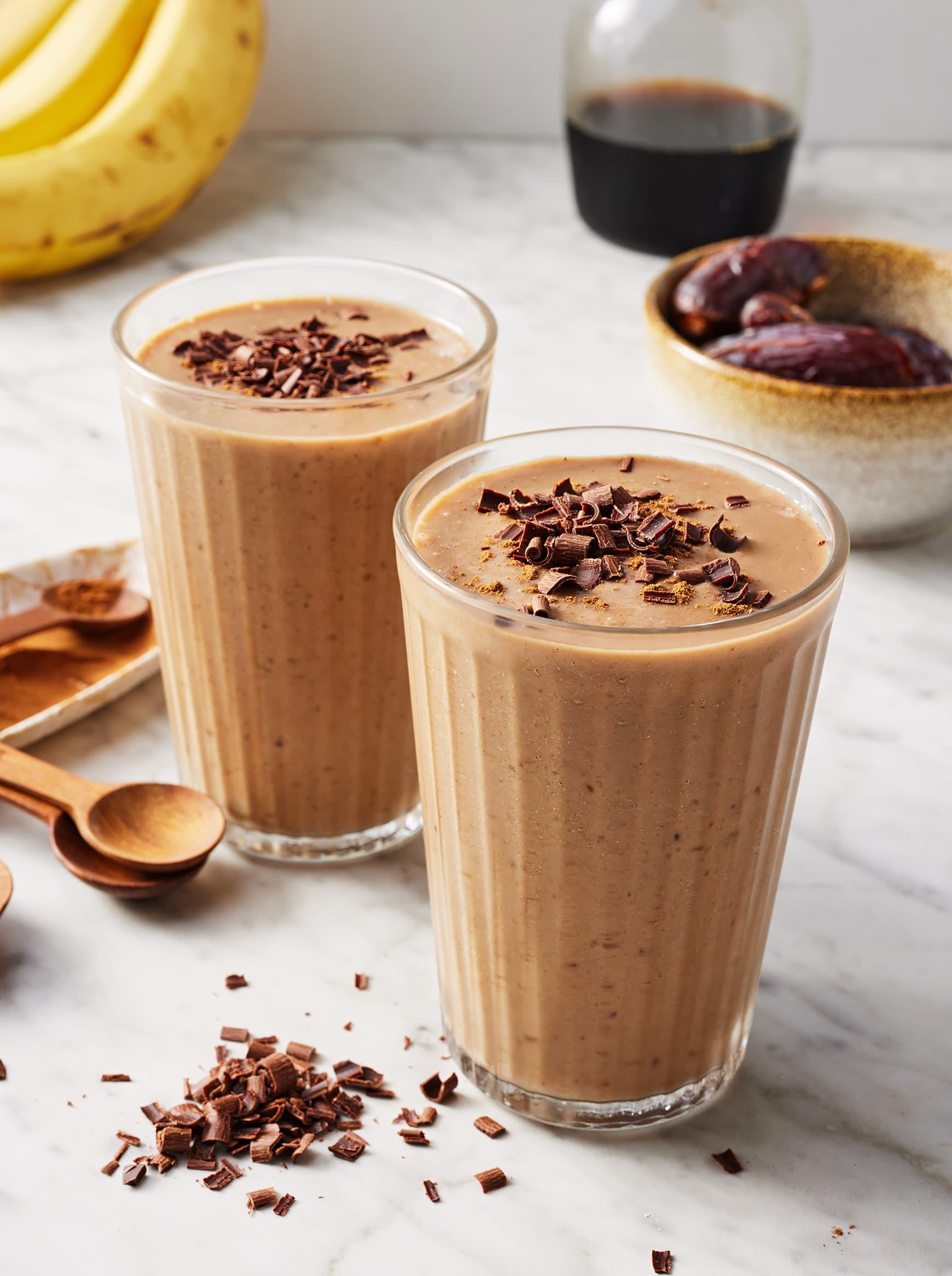 blender blending a coffee almond smoothie